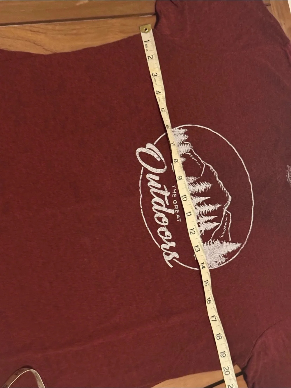 'The Great Outdoors' Graphic Tee - Burgundy